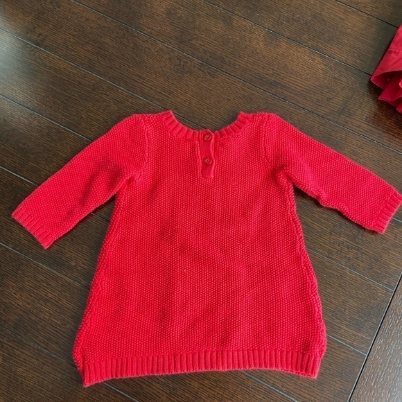 Old Navy Girls Red Sweater Size 6-12 Months Christmas Valentines Holiday - Picture 3 of 3